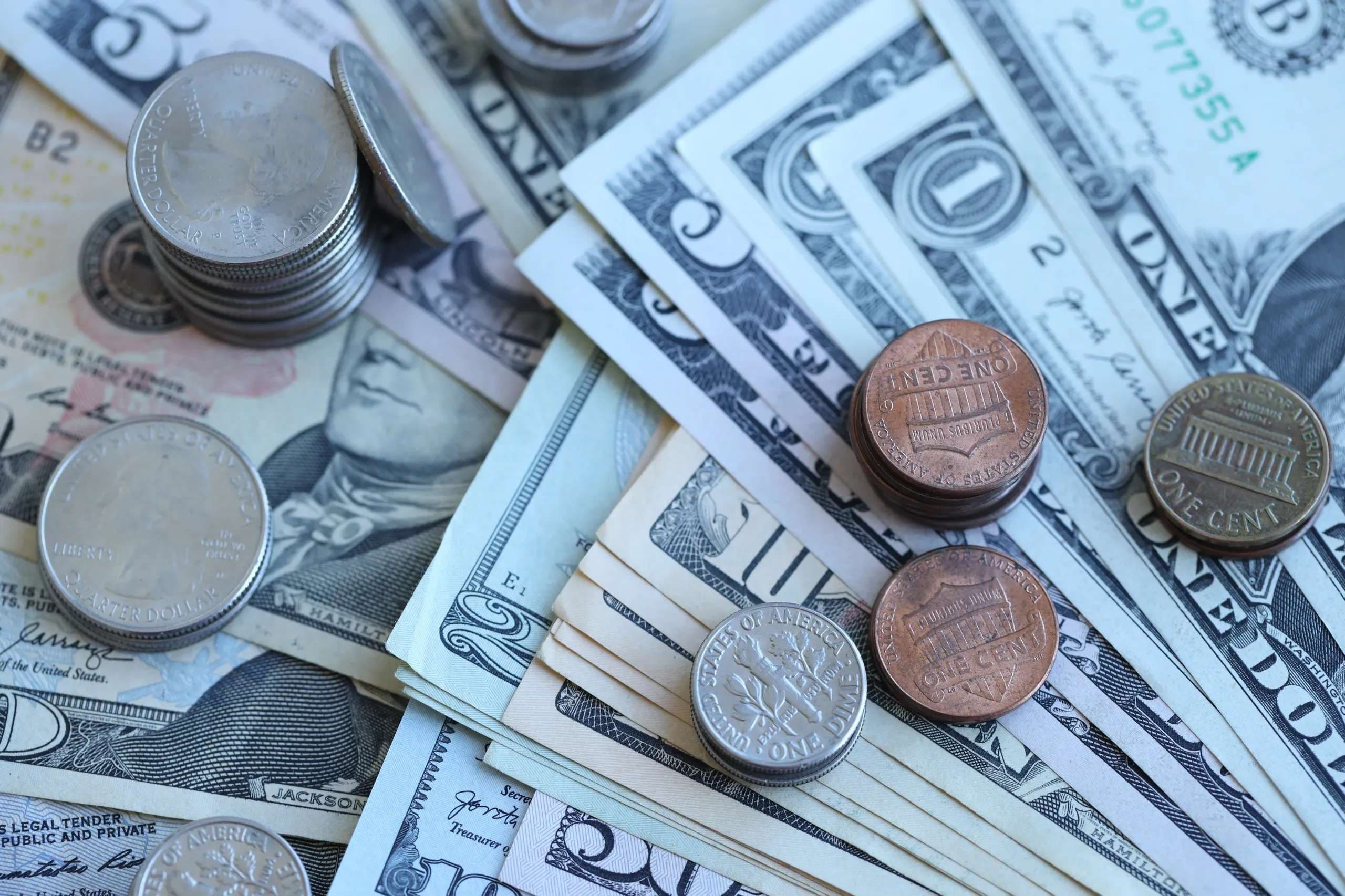 Gallup finds economic confidence at lowest point since 2022