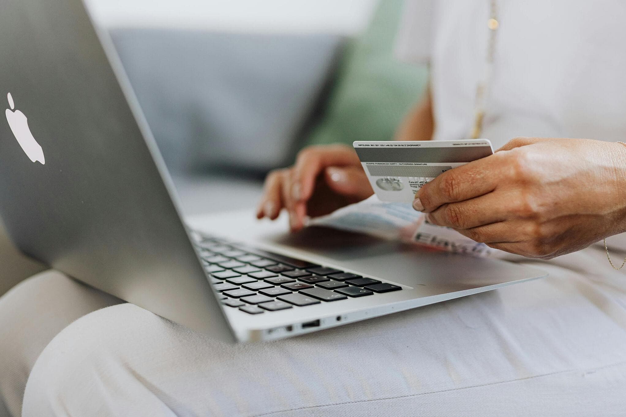 Do you really need to buy that item? Try out this "should I buy" checklist