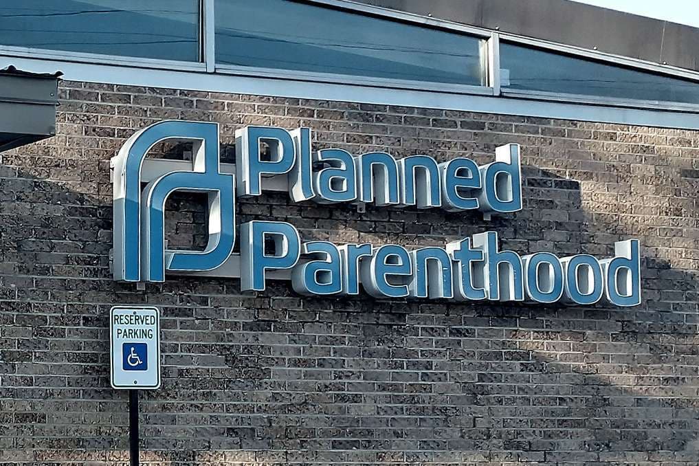 Alaskan Catholics hold Mass outside state’s largest abortion facility
