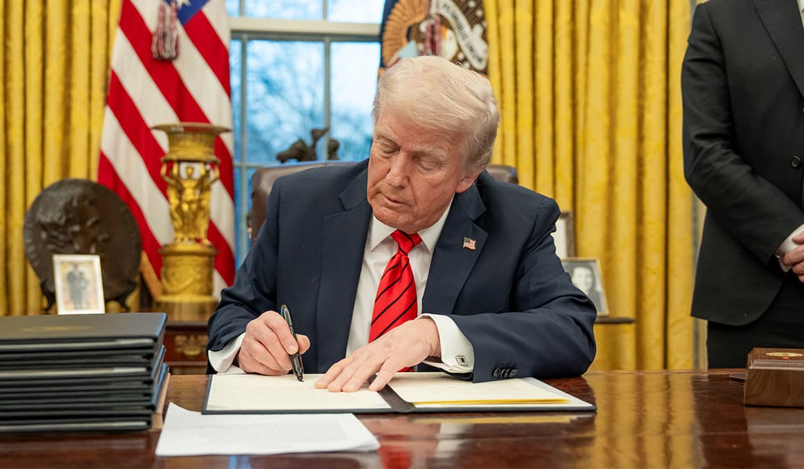 Trump signs memos on death penalty, TikTok deal, domestic terror crackdown