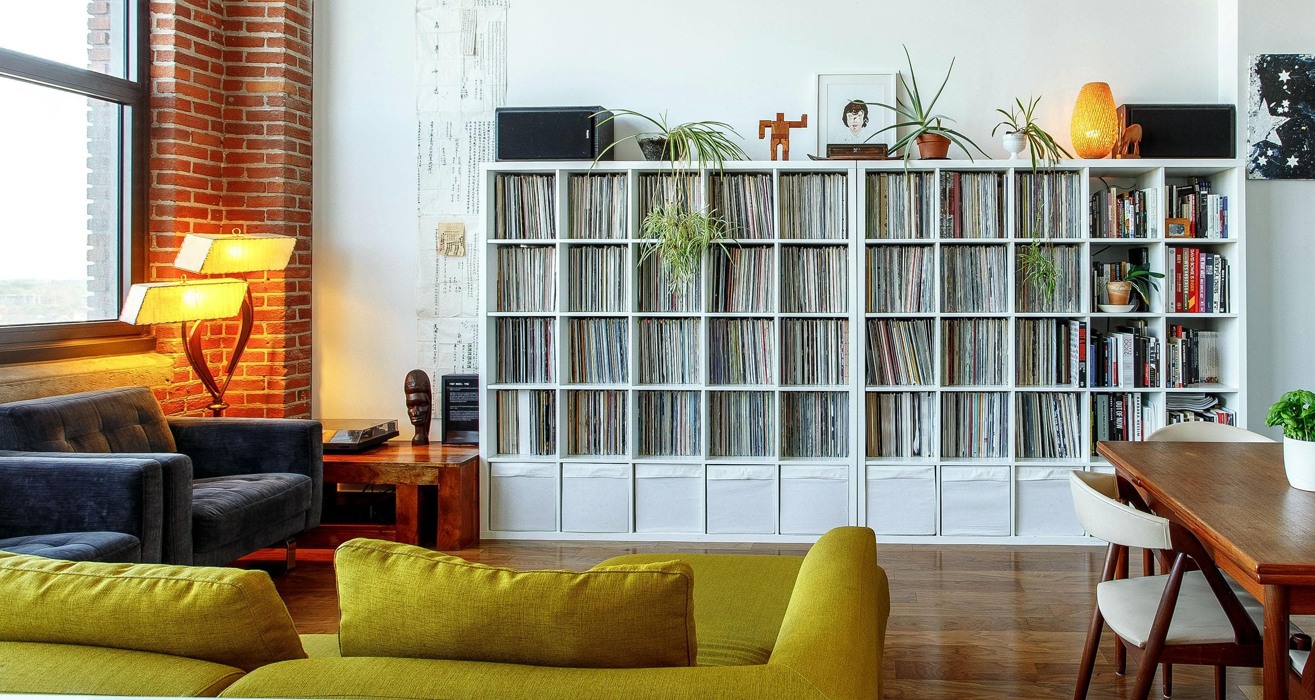 Maximize Space With Hidden Storage: 8 Amazing Storage Pieces