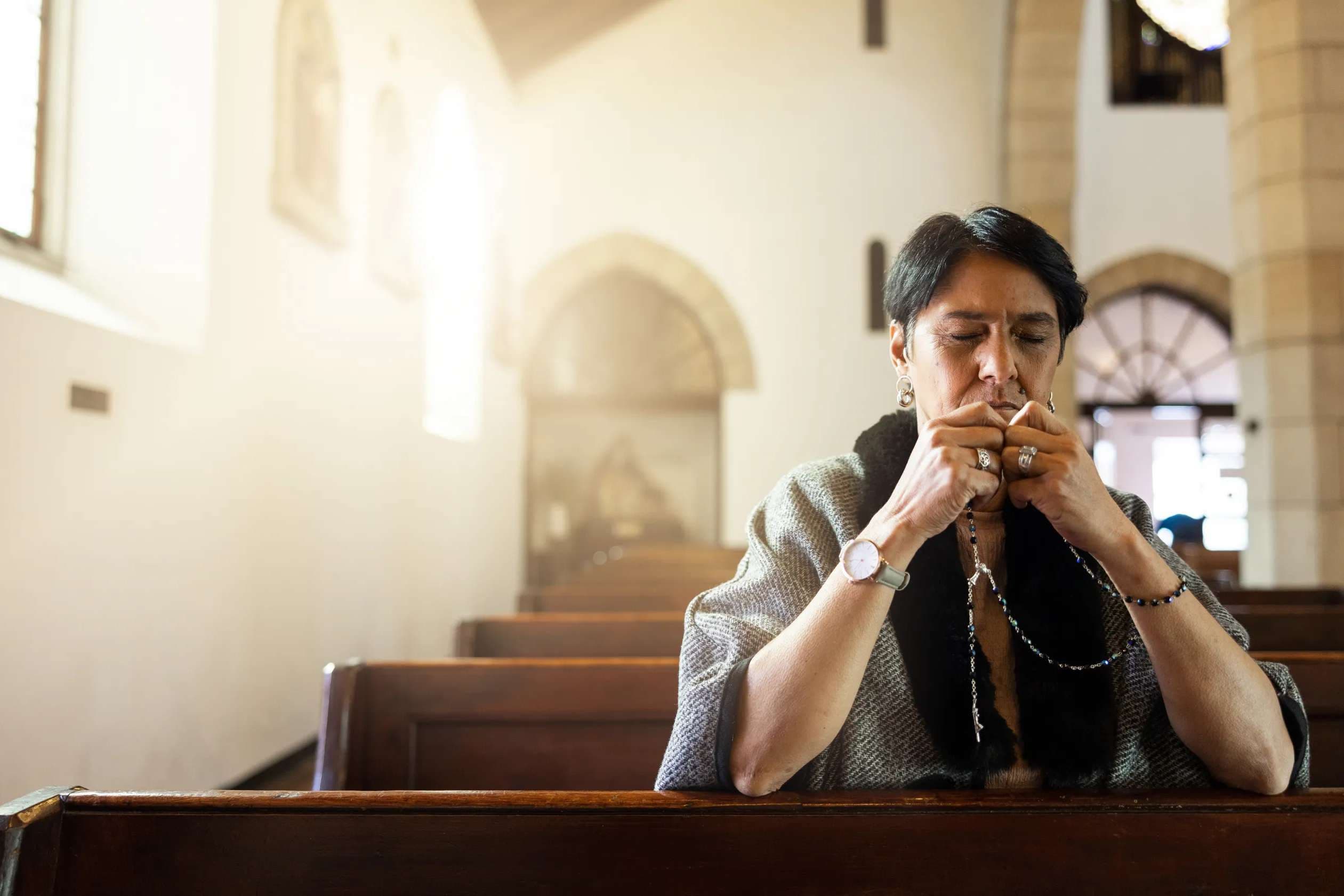 Research finds religious involvement strongly correlates with mental health improvements