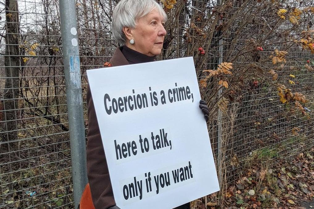 Prosecutor drops case targeting Scottish woman’s pro-life conversations