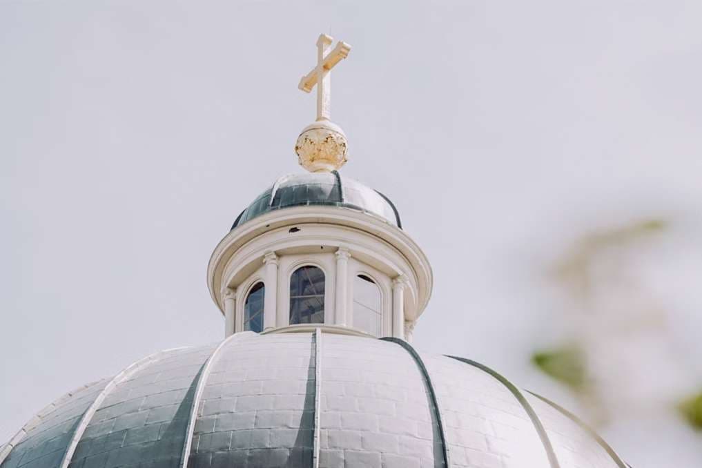 Bipartisan bill would allow foreign-born religious workers to keep serving in the US