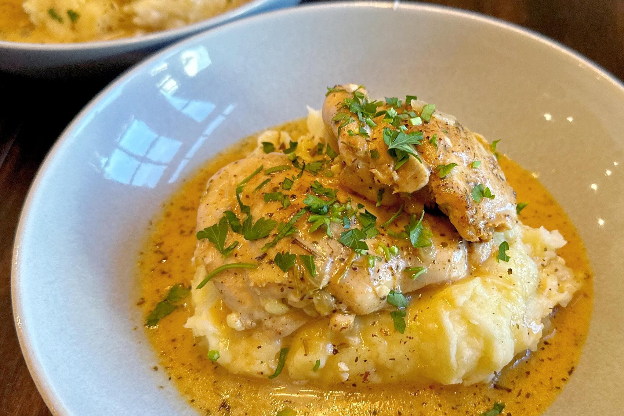 Creamy garlic chicken: A perfect autumn comfort dish