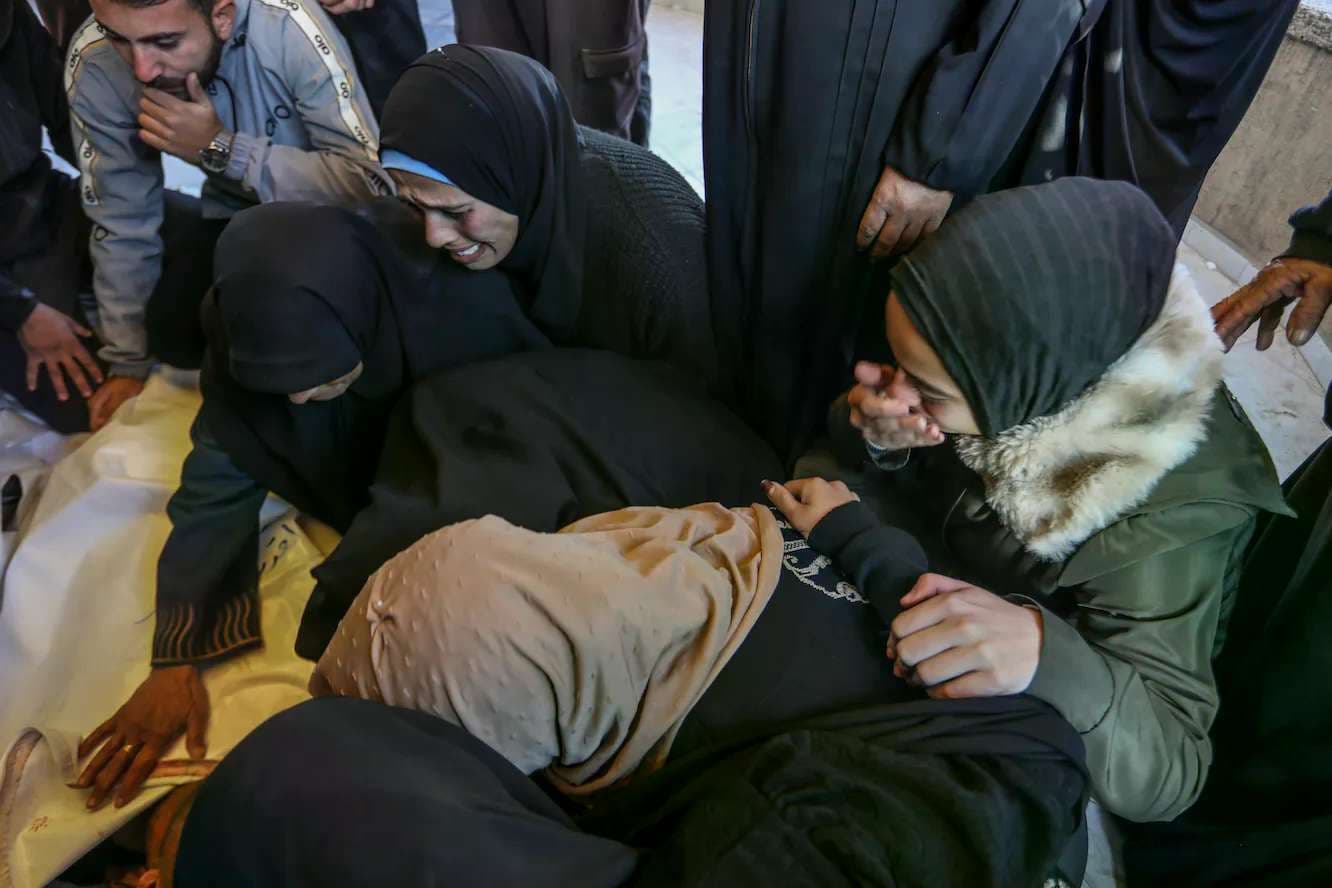 Israeli strikes kill 21 Palestinians