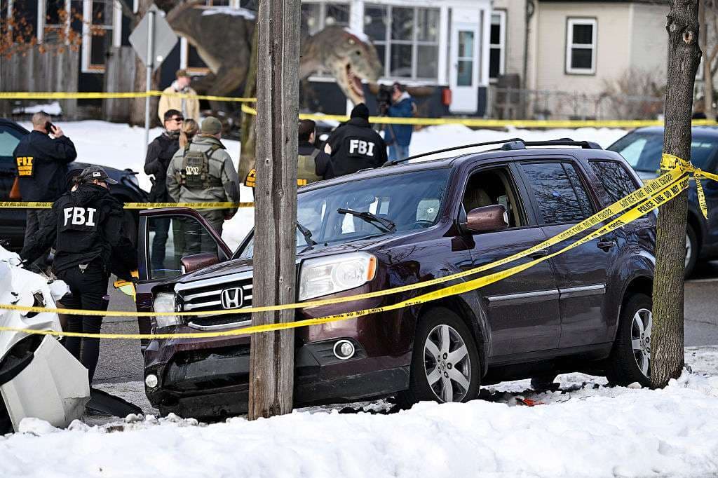 ICE agent fatally shoots civilian in Minneapolis, admin officials claim self-defense