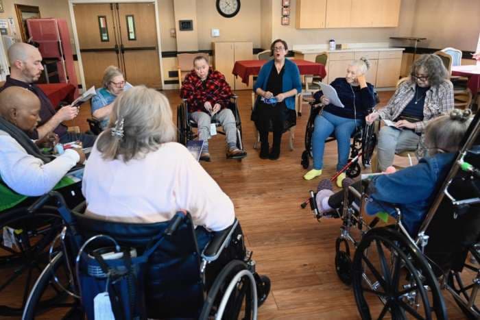 ‘I don’t have to pray alone tonight’: Ministry prays weekly rosary with nursing home residents