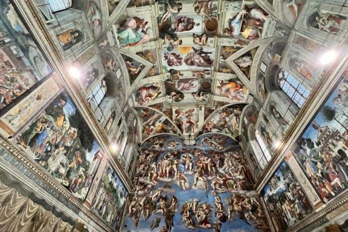 Pope Leo baptizes 20 children of Vatican employees in Sistine Chapel on Feast of Baptism of the Lord
