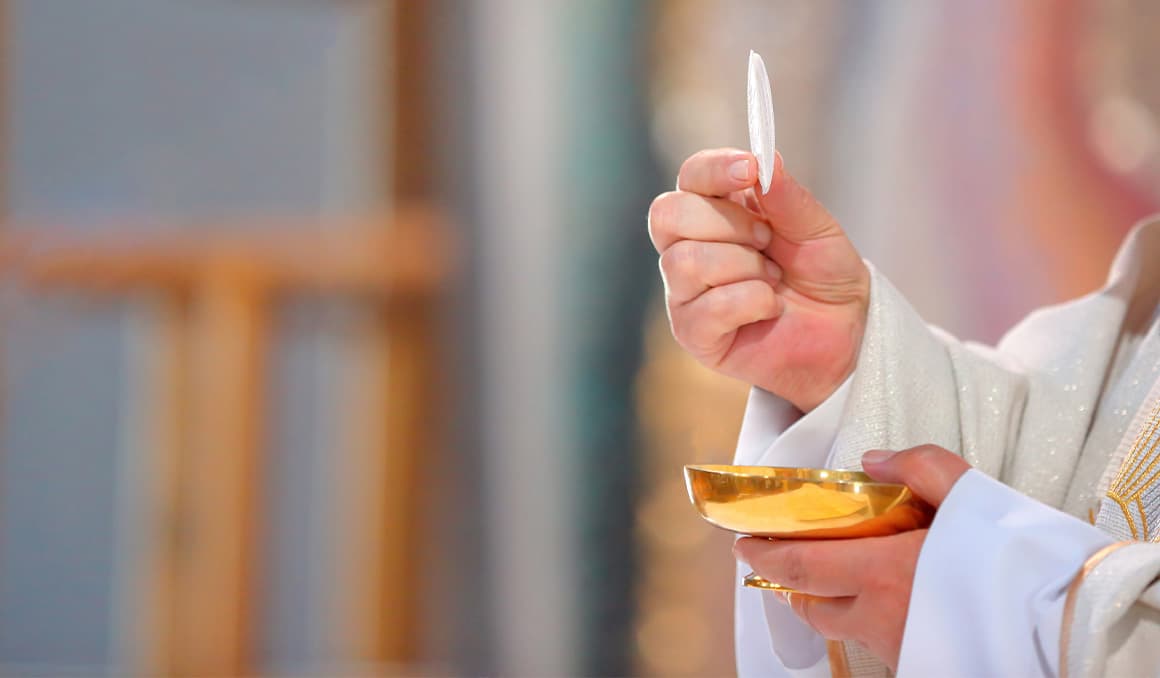 West Virginia bishop reaffirms local norm for faithful to stand, not kneel, after Lamb of God prayer