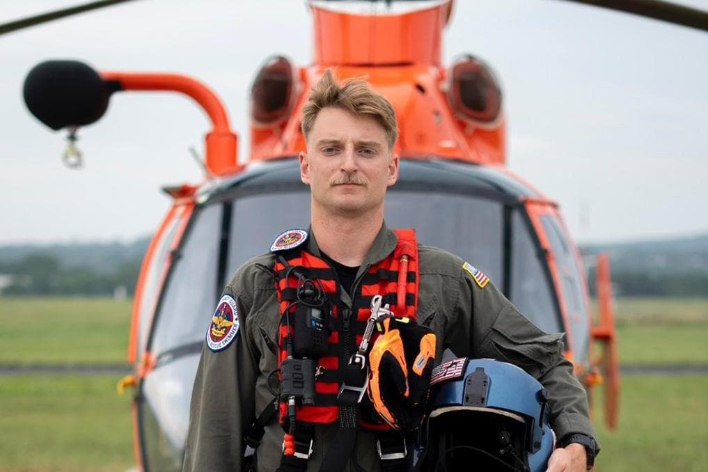 US Coast Guard rescue swimmer saves 165 people from Texas floods
