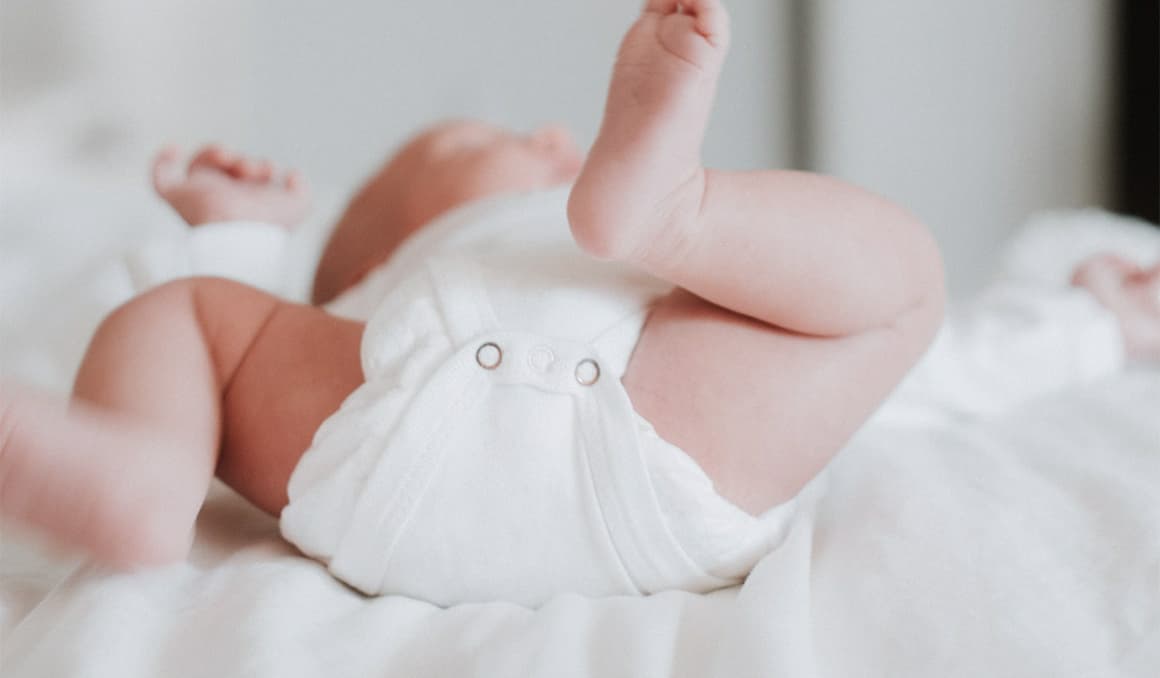 Pro-life diaper company announces prayer campaign for married couples hoping to start a family