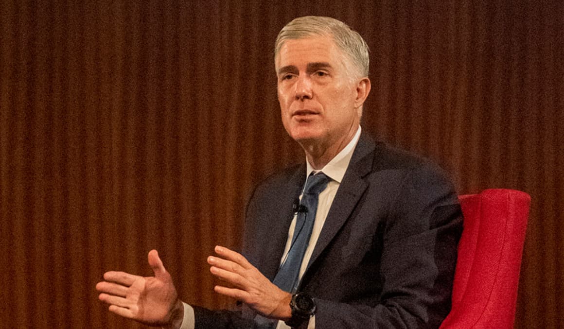 Supreme Court sides with illegal immigrant in deadline case, Gorsuch and Roberts join liberal justices