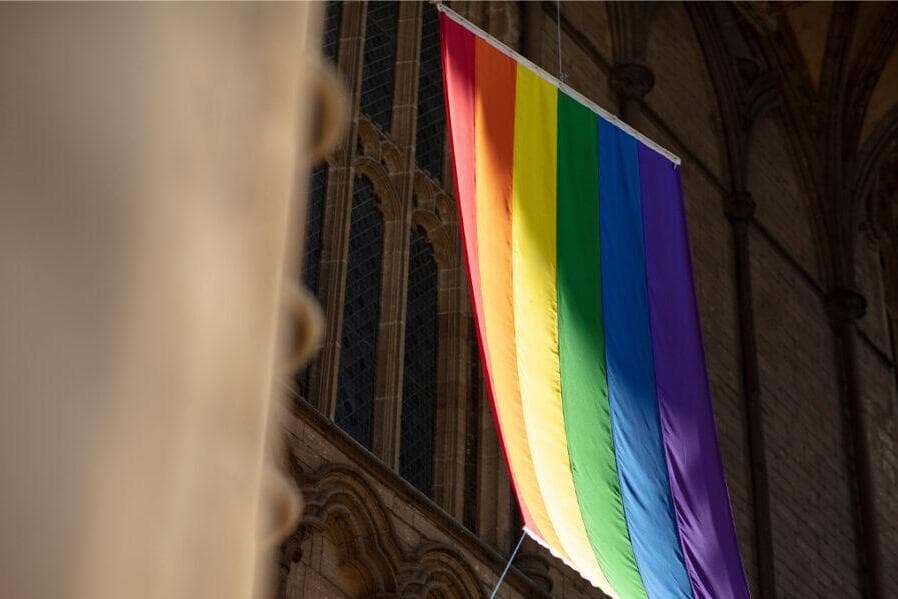 Catholic convert burns ‘pride’ flag at New York Catholic Church as outrage grows over blasphemous Mass