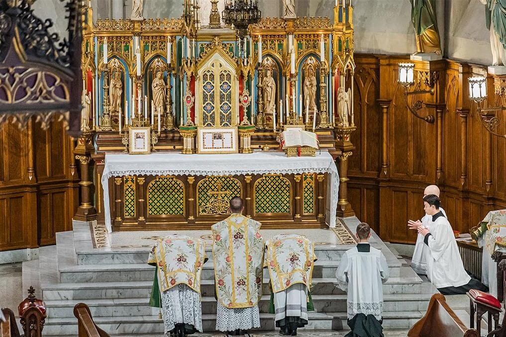 Detroit archbishop limits Latin Mass to 4 non-parish sites